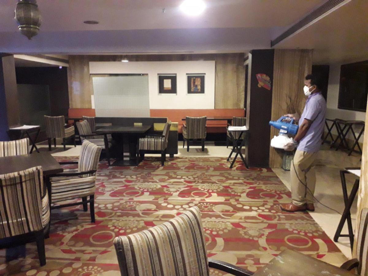 Fortune Murali Park Hotel Vijayawāda Extérieur photo