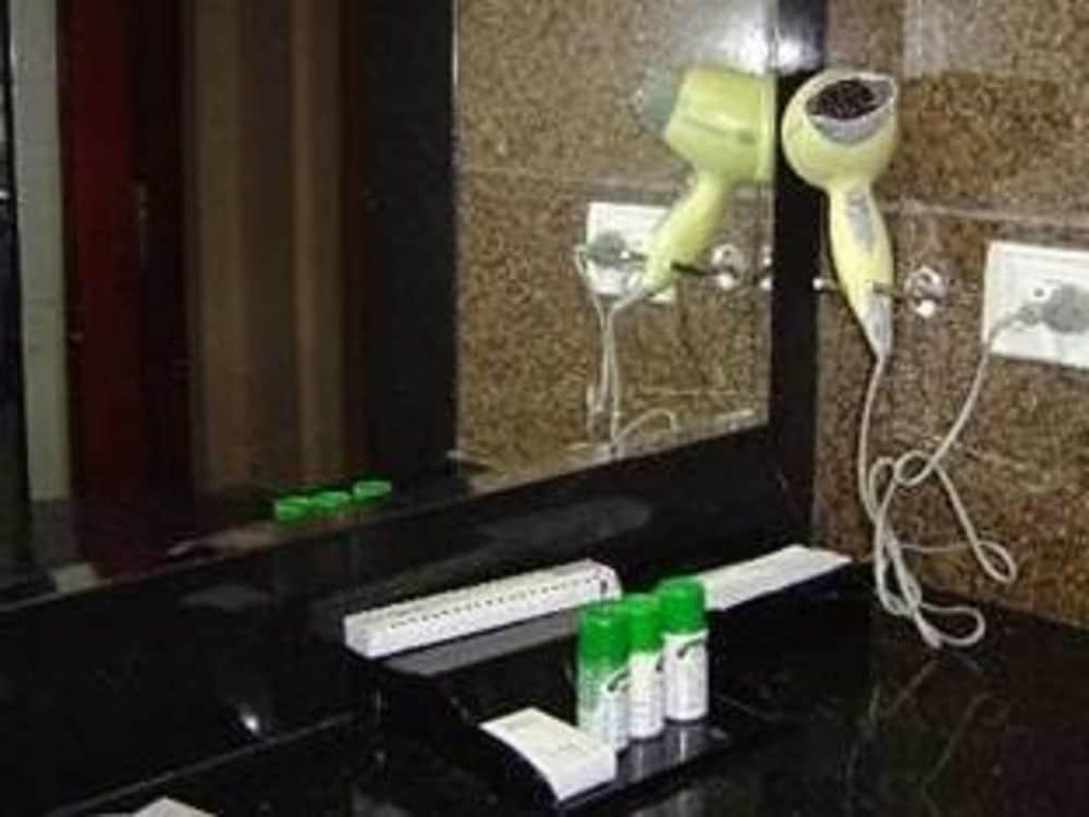 Fortune Murali Park Hotel Vijayawāda Extérieur photo