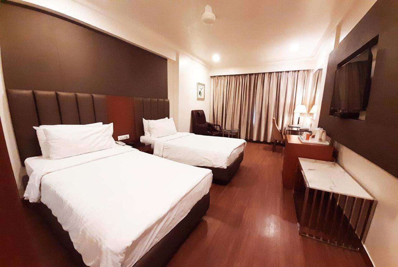 Fortune Murali Park Hotel Vijayawāda Extérieur photo