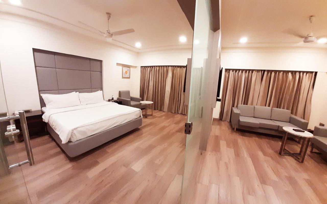 Fortune Murali Park Hotel Vijayawāda Extérieur photo