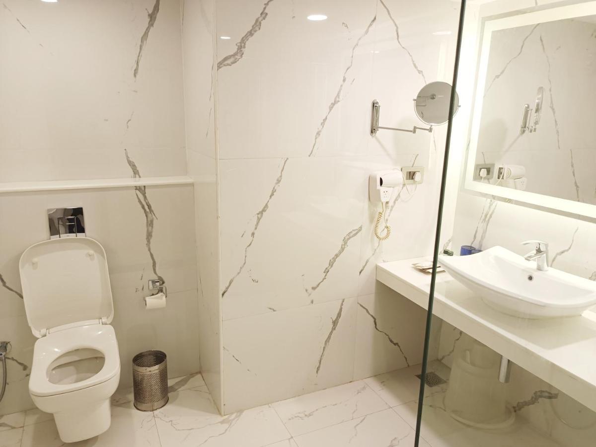 Fortune Murali Park Hotel Vijayawāda Extérieur photo
