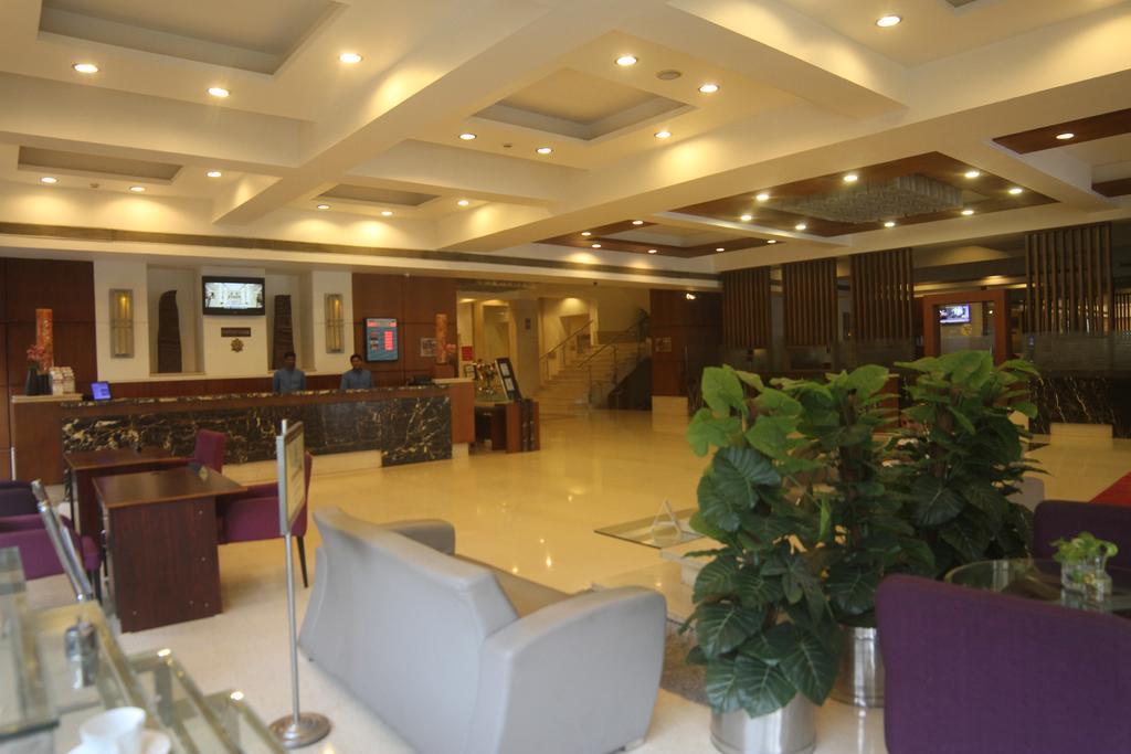 Fortune Murali Park Hotel Vijayawāda Extérieur photo
