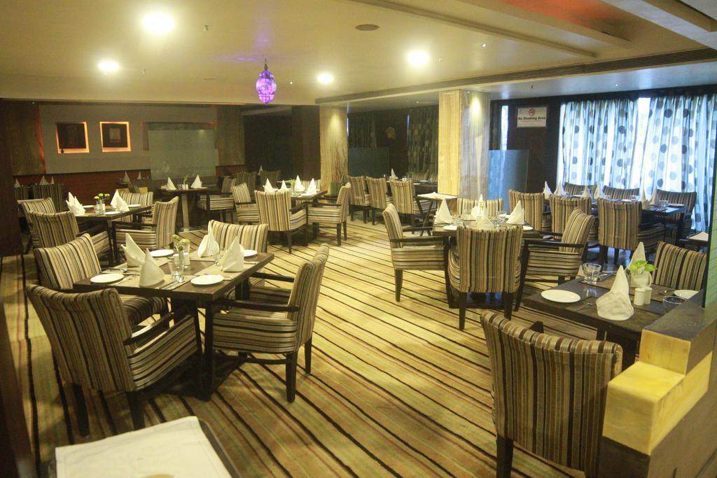 Fortune Murali Park Hotel Vijayawāda Extérieur photo