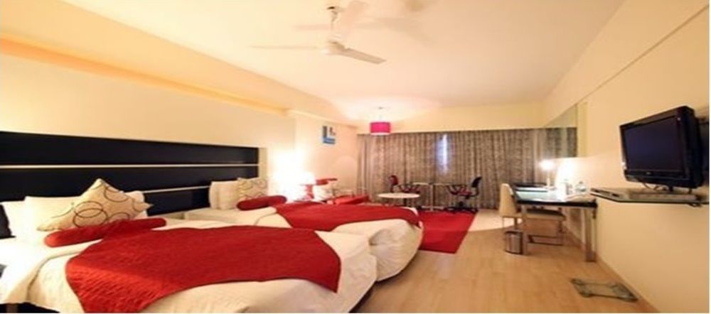 Fortune Murali Park Hotel Vijayawāda Extérieur photo