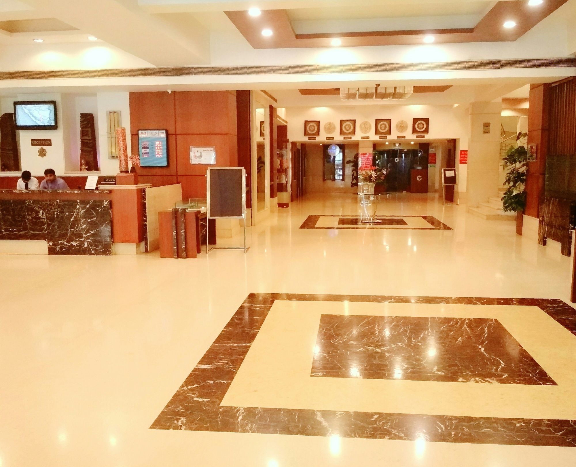 Fortune Murali Park Hotel Vijayawāda Extérieur photo