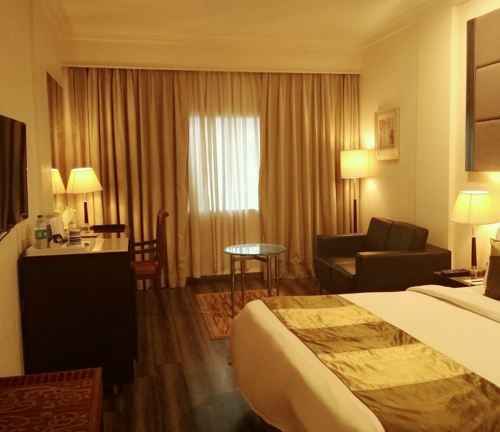 Fortune Murali Park Hotel Vijayawāda Extérieur photo