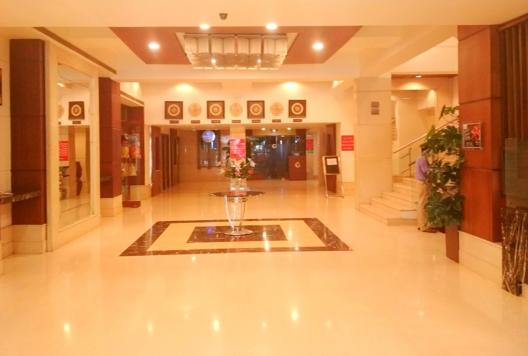 Fortune Murali Park Hotel Vijayawāda Extérieur photo